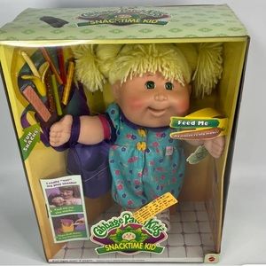 Vintage cabbage patch snacktime doll